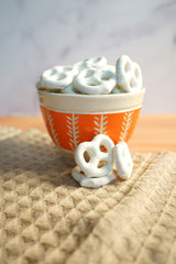 Green Jay Gourmet White Chocolate Covered Pretzels - Handmade & Fresh Gourmet Candy - Sweet & Salty Snack - Great Gift for Chocolate Lovers - 14 Ounce