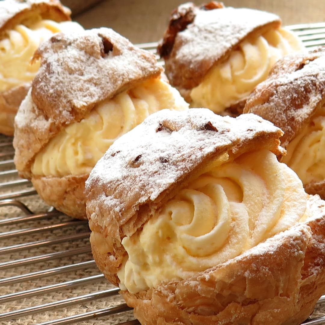 Unpretentious Pastry Flour, Non-GMO, Great For Flaky Pastries, Pies, Muffins, Biscuits (5 Pound)