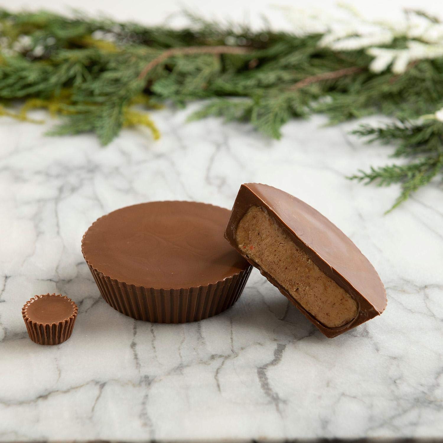 Reese's Milk Chocolate Holiday Peanut Butter Cups (8 oz., 3 ct.)