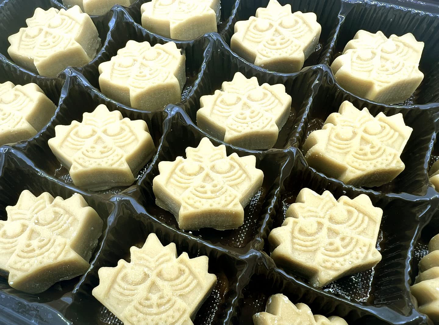 Sapsquatch Organic Maple Candy - 5 Ounces - Pure Maple Syrup Sugar Leaf Candy