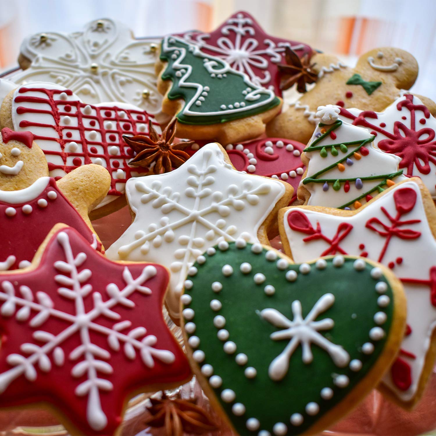 Cookie Icing, Vanilla-flavored frosting, Ready-to-use, Bulk Size, 32 oz. Squeeze Pack (2 lb.)