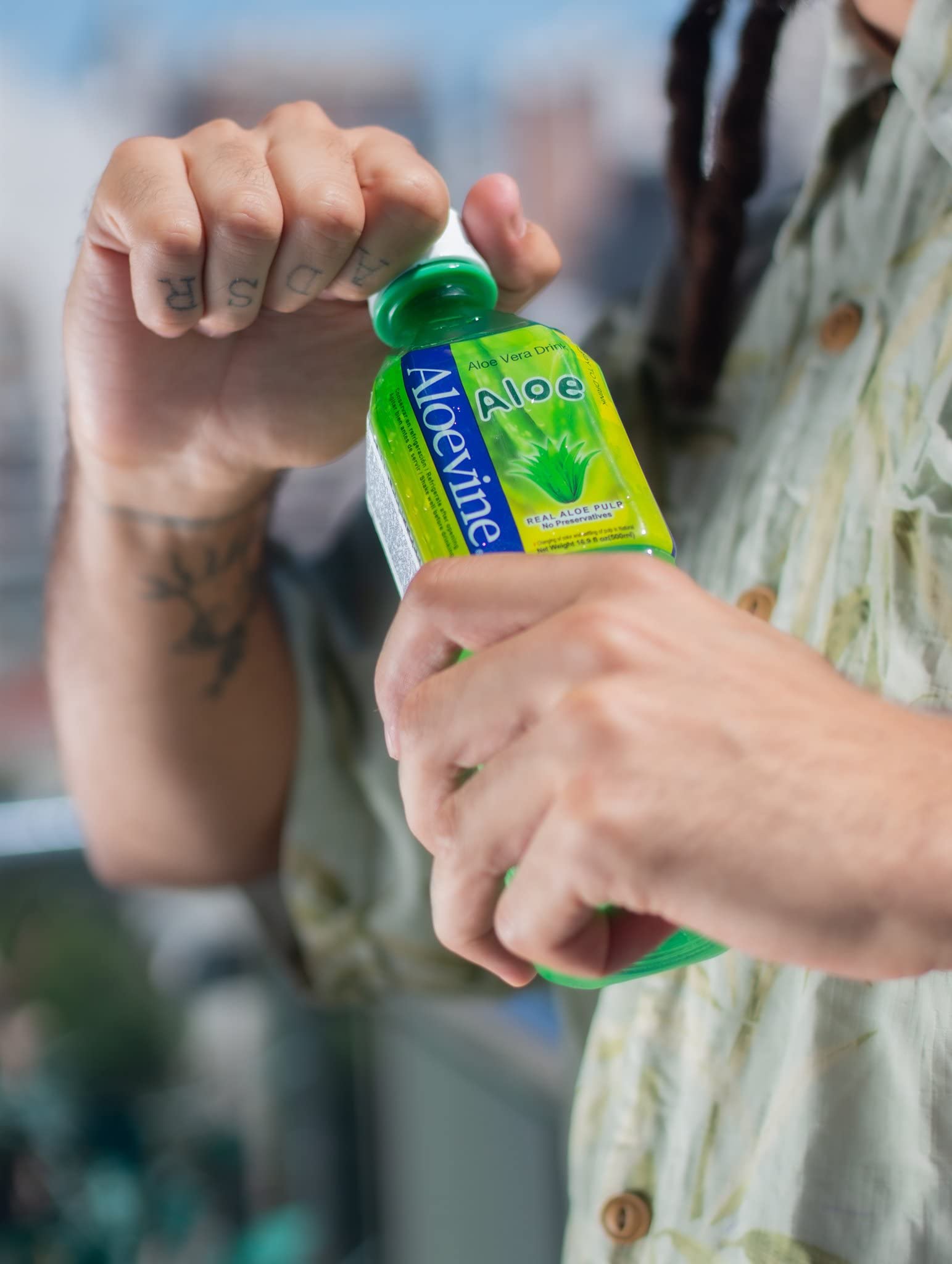 Aloevine Aloe Vera Drink Original - Drink Aloe Juice with Real Aloe Chunks | Healthy Plant-Based Korean Beverage | Aloe Vera Juice | 16.9 oz Bottles