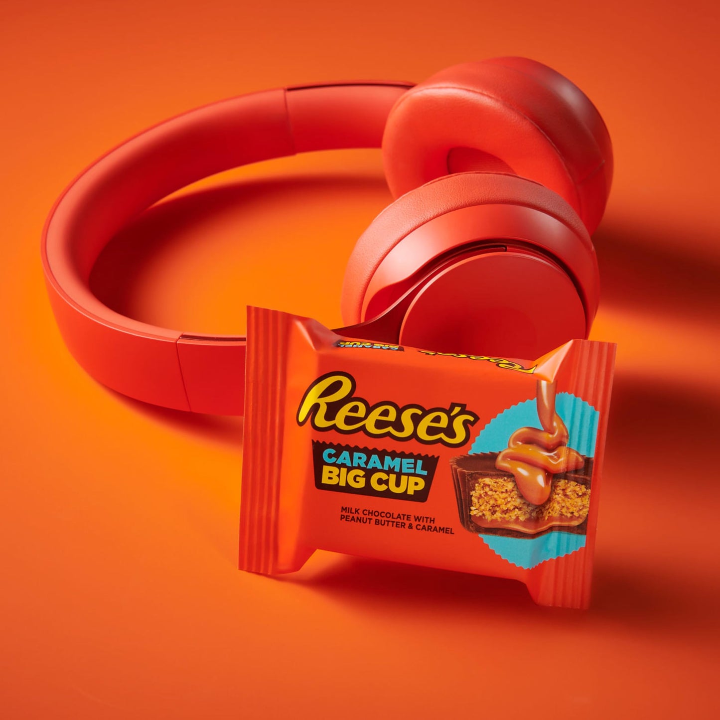 REESE'S Big Cup Caramel Milk Chocolate Peanut Butter Cups, Candy Packs, 1.4 oz (16 Count)