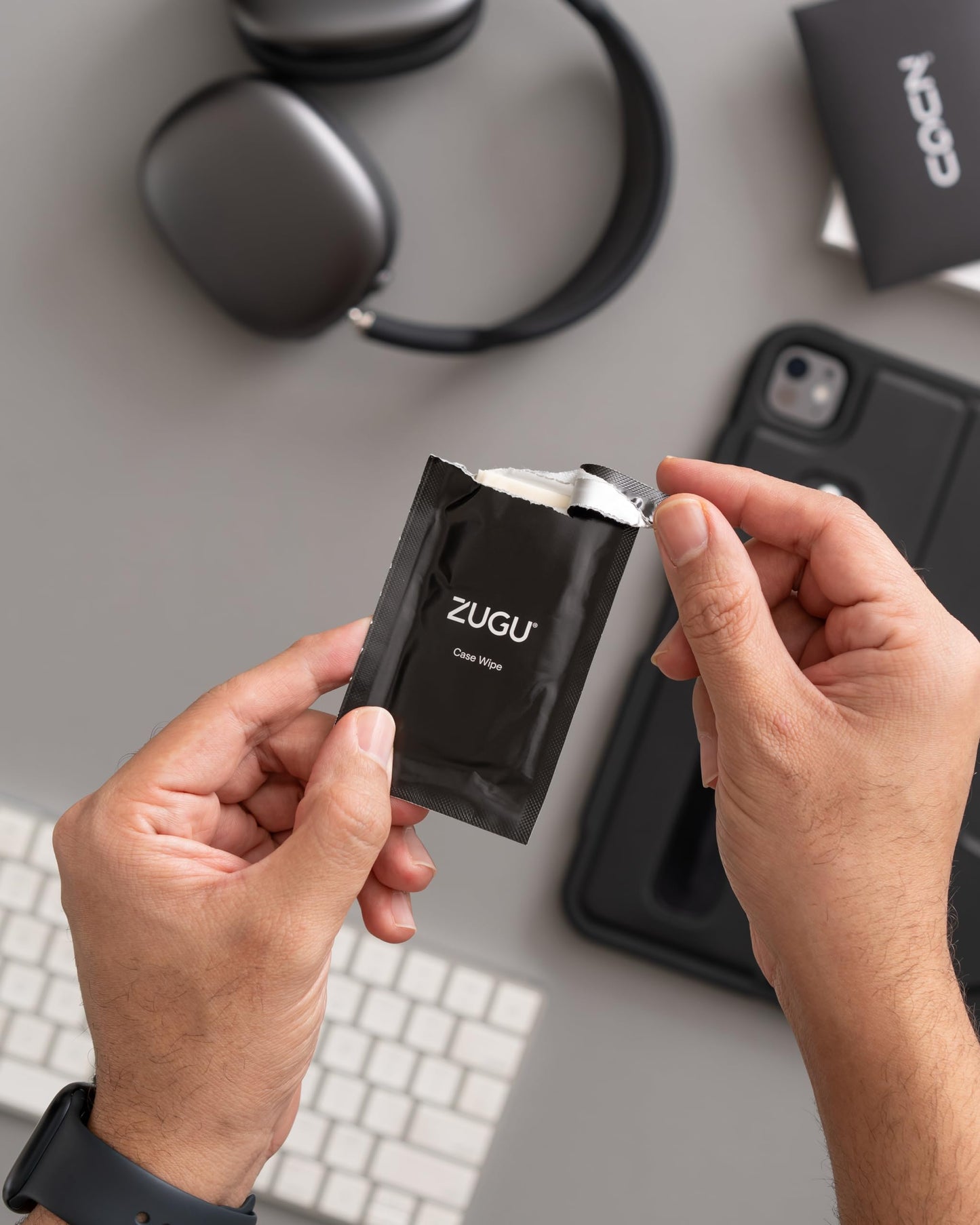 ZUGU Case Wipes, Wiping Cloths for Device Cases, Individually Wrapped Set for Phones & Tablet Cases Made by ZUGU, Includes Wipes & Premium Microfiber