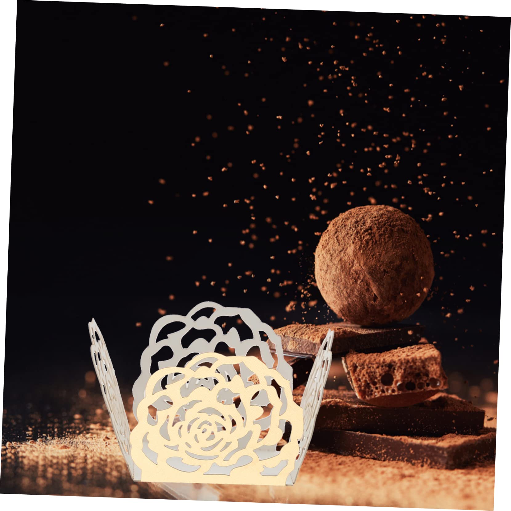 100pcs Hollow Rose Trim Chocolate Candy Cups for Elegant Chocolate Packaging for Weddings Parties Dessert Displays Material