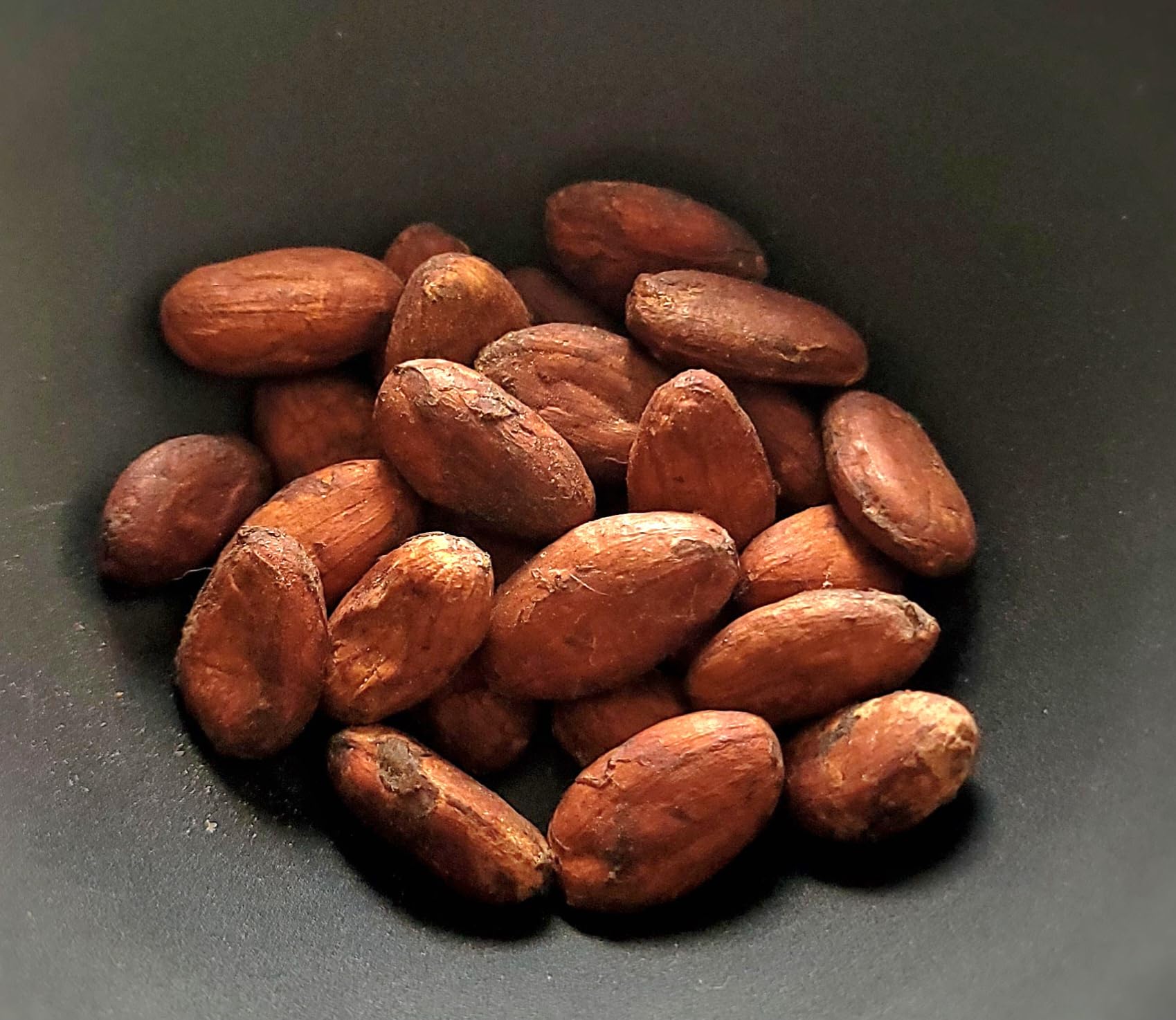 Roasted Cacao - 100% Natural, Single-Origin Colombian Cacao | Rich Chocolate Aroma | Ideal for Snacking, Baking & Hot Drinks (16 oz)