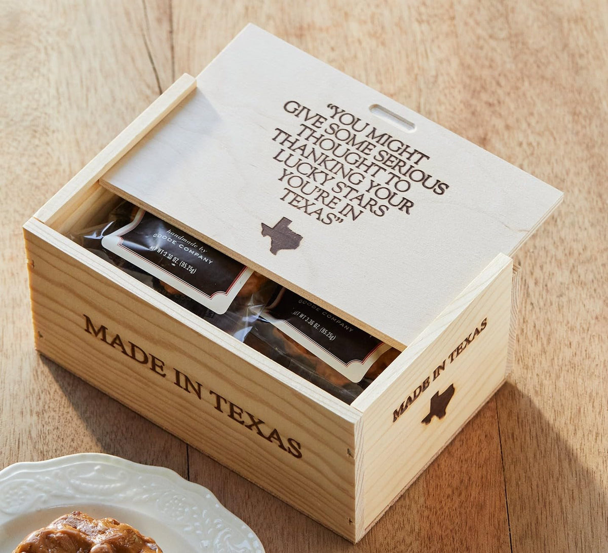 Goode's Praline Delight in a Wooden Box (CHEWY)