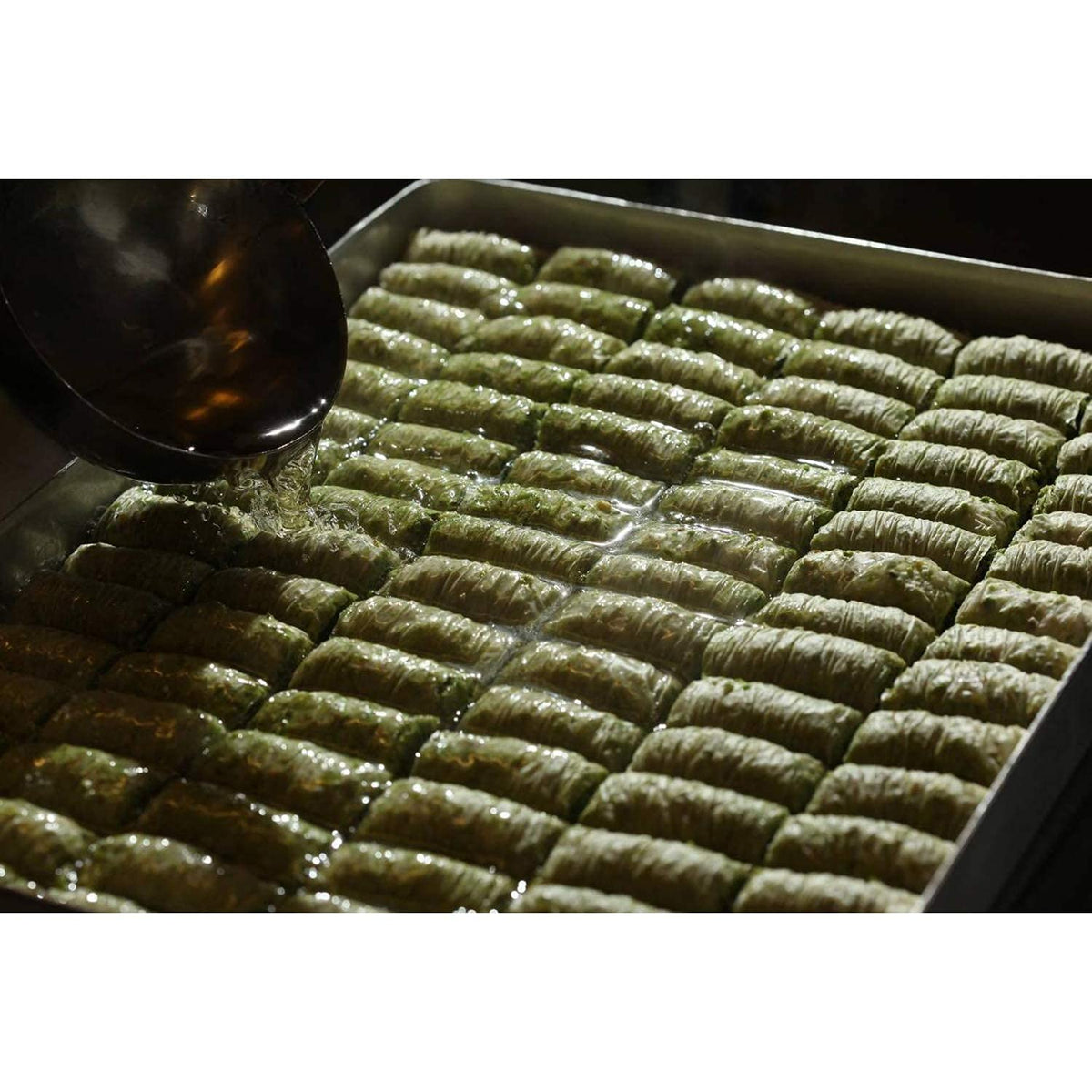 Gulluoglu Pistachio Wrap 42 pieces (3.3 lb - 1500 gr), daily fresh shipment from Istanbul/Turkey