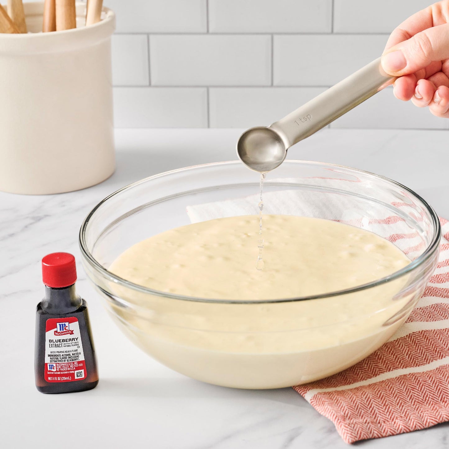McCormick Blueberry Extract with Other Natural Flavors, Distinctive, Sweet Blueberry Flavor and Aroma for Baking Cookies, Cake, and Muffins