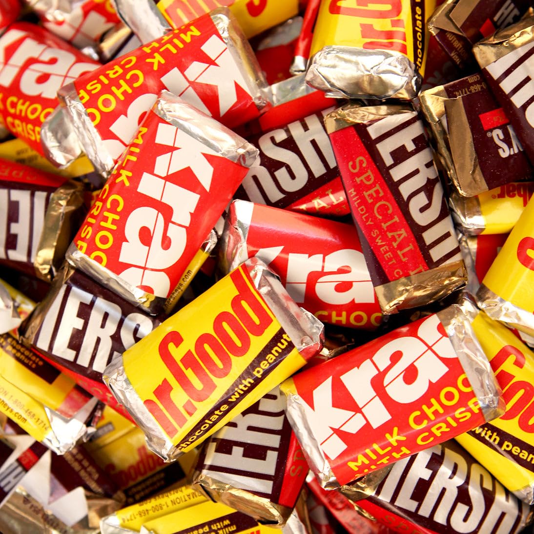 1.8lb Patriotic Assorted Hershey's Miniatures - Stars and Stripes 102 Pcs
