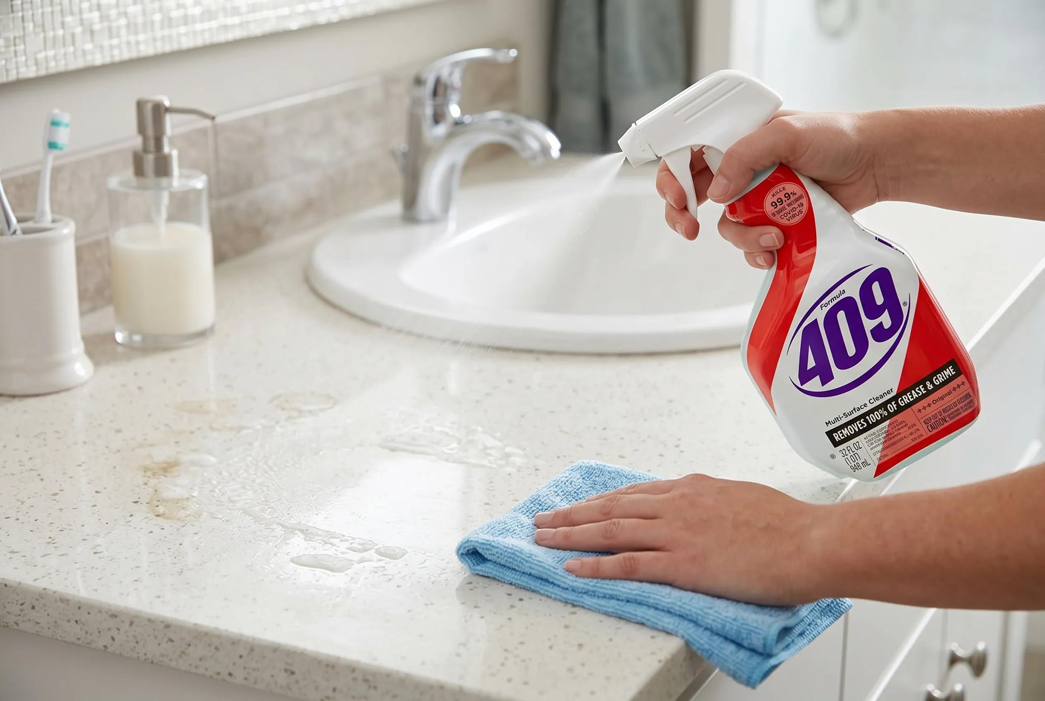 GLOBAL PACKING SOLUTIONS 409 Multi-Surface Antibacterial Cleaner Degreaser Spray 32 oz Kills 99.9% of Germs Including COVID-19 Virus bundled