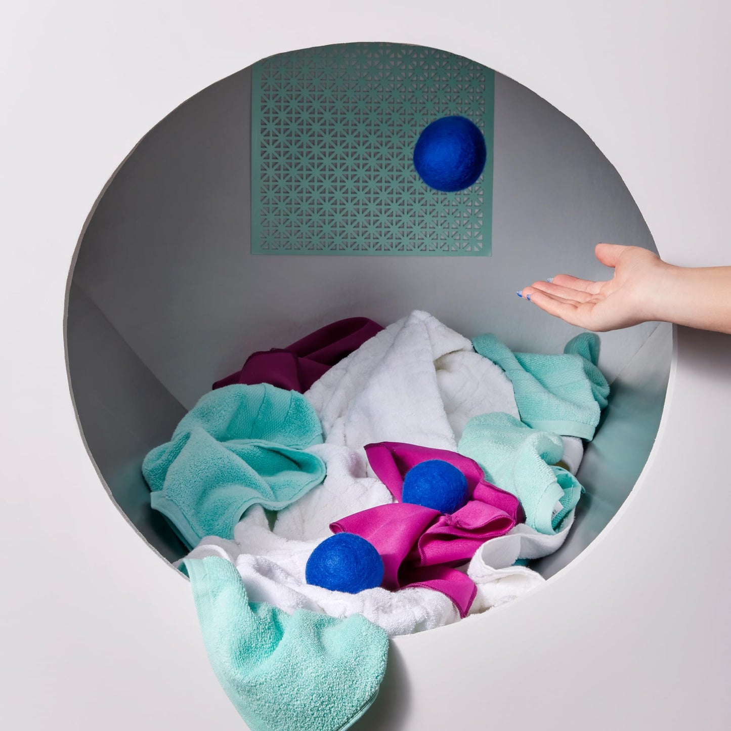 Capri Blue Volcano Dryer Ball Kit - Includes 3 100% Wool Dryer Balls +1 Volcano Laundry Fragrance Oil - Reusable Dryer Balls Eliminate Wrinkles