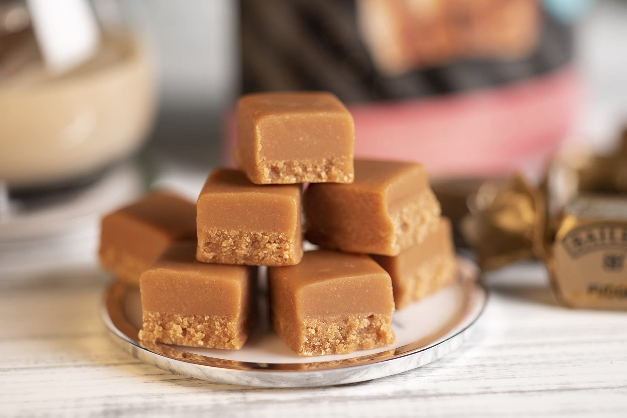 Gardiners of Scotland Handmade Fudge, Baileys Fudge Caramels 8.8 Ounce Tin