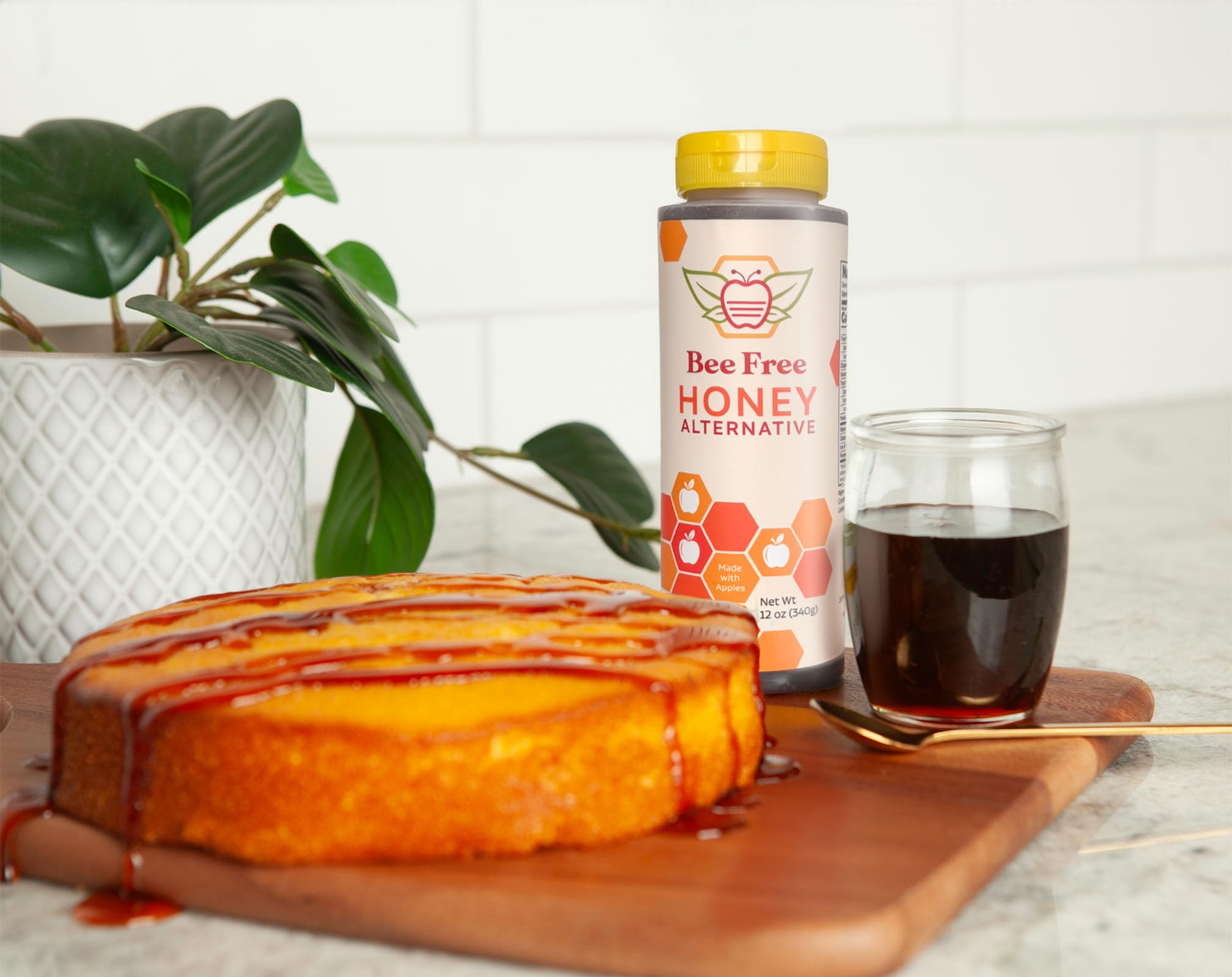 Blenditup Bee Free Vegan Honey (16 Oz) - Plant Based & All Natural Apple Made Honey - Ideal for Sweetening Foods of Your Choice
