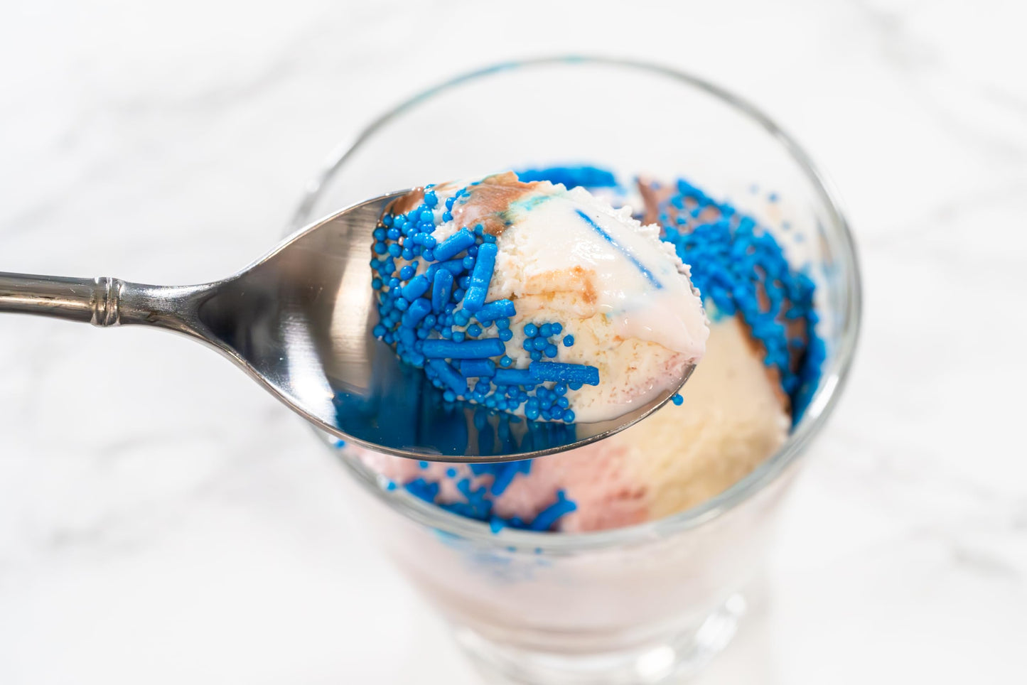 Bakerpan Blue Jimmies Sprinkles - 6 Ounces Blue Sprinkles for Cake Decorating - Edible Sprinkles for Cupcakes, Ice Cream, Cake Decorations (Made in
