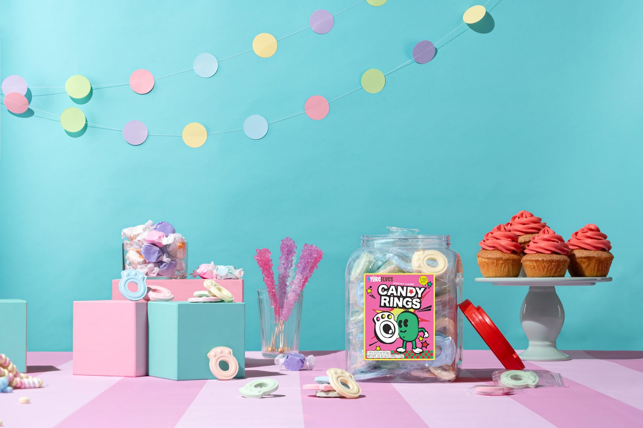 110 Individually Wrapped Candy Rings, Bulk Candy Ring Tub Great for Christmas Stocking Filler, In 6 colors, Fun Kids & Retro Candy for Goodie Bags