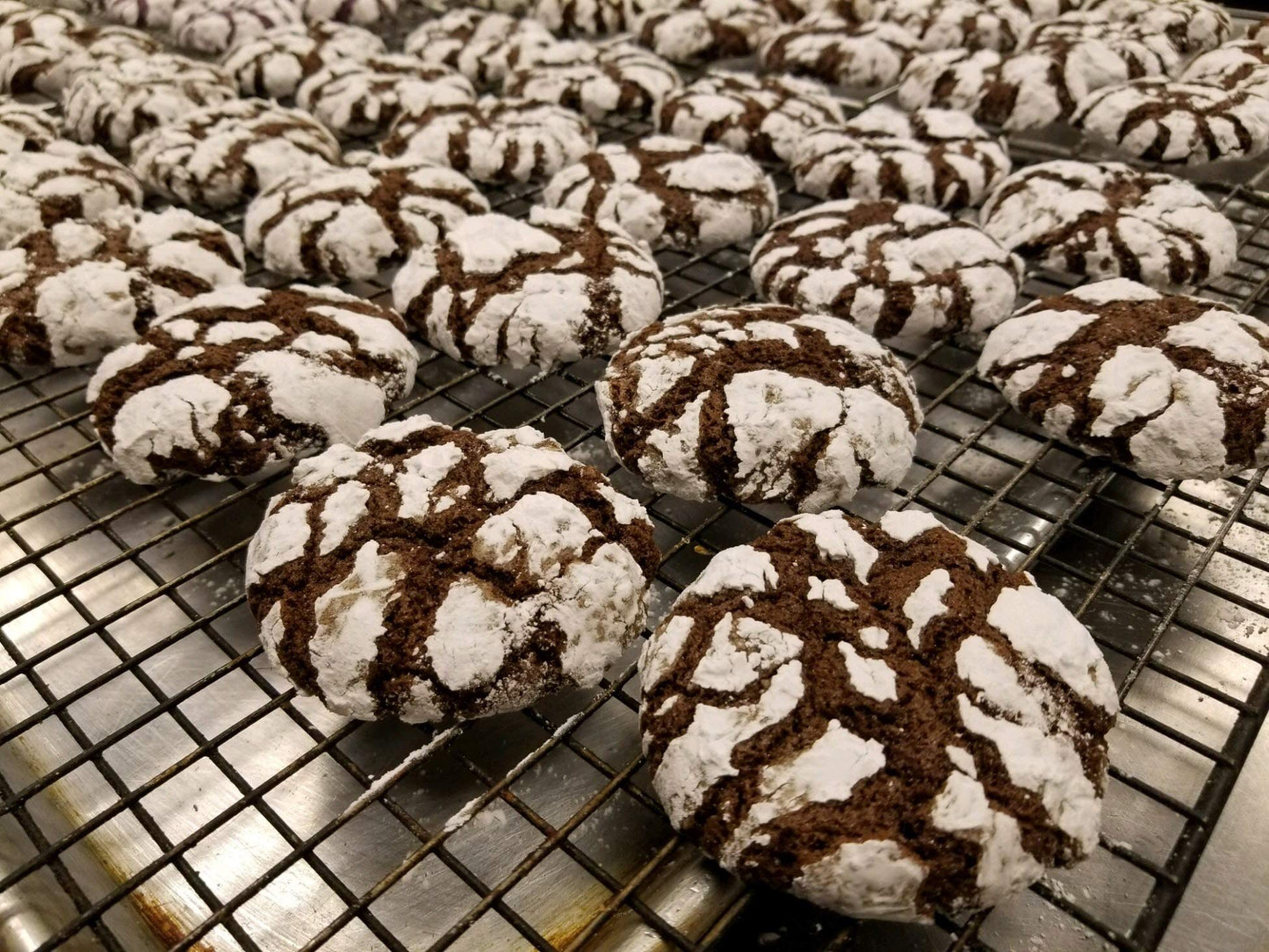 Gwenie's Pastries, Crinkles Cookies, Chocolate, One Pack, 3 Pieces per Pack