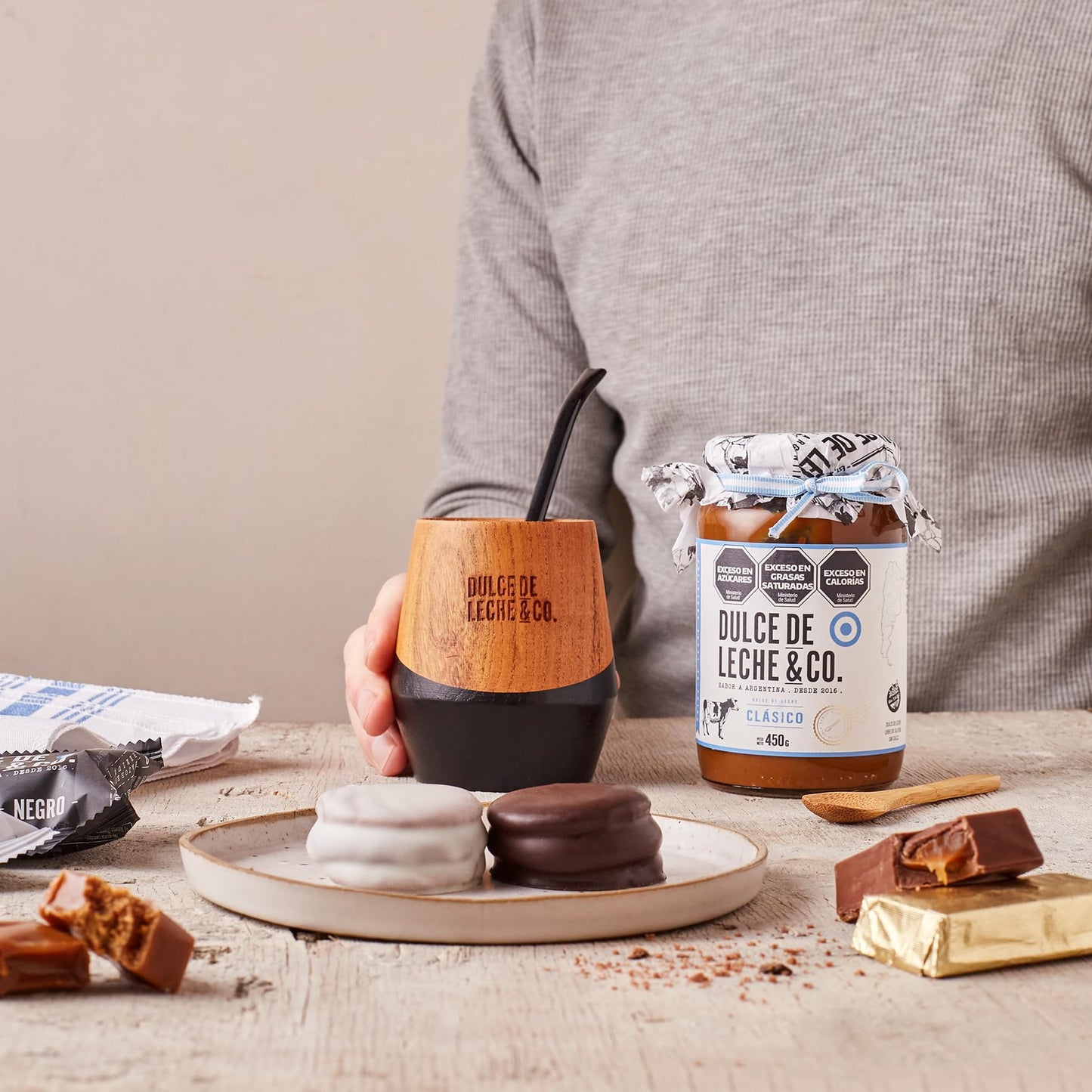 Dulce de Leche & CO. Alfajores Premium DDL&CO Box X 12 Units Black Chocolate. Made in Argentina (Pack of 1)