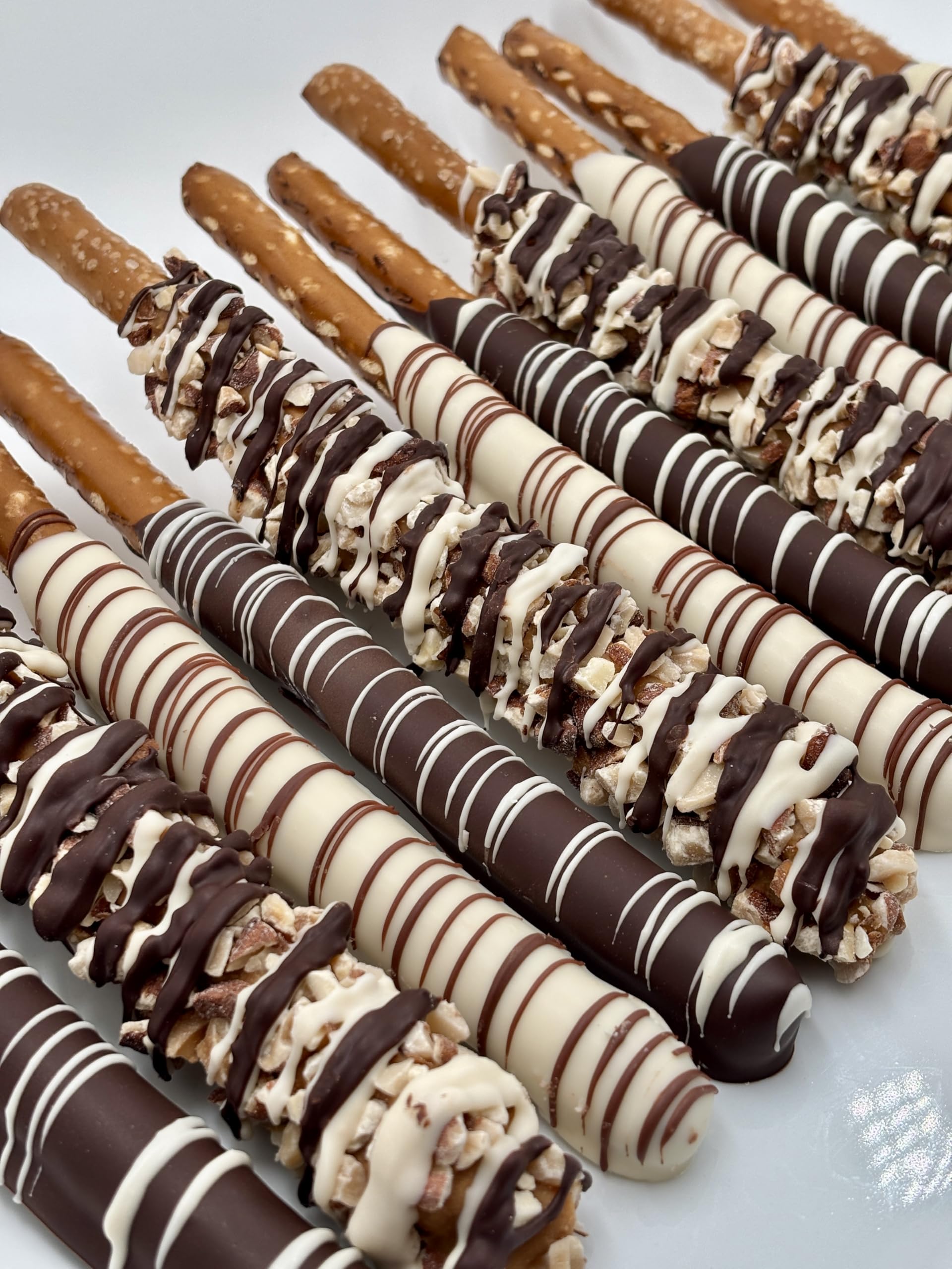 US Sweets Dark Lover Pretzel Set - Pretzel Sticks Dipped in Dark Chocolate, White Chocolate & Caramel | Gourmet Candy Treat | Delicious Gift |