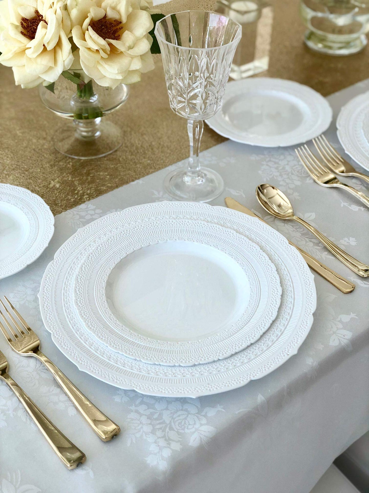 OCCASIONS 50 Fancy Disposable Plastic Plates for 25 Guests - Heavy Duty Wedding Party Dinnerware Set, 25x 11" Dinner +25x 8.25" Salad/Dessert, Looks