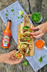 Dave's Gourmet Creamy Garlic Red Pepper Sauce-Medium Heat For Salads, Dips,Dressings-1 Bottle