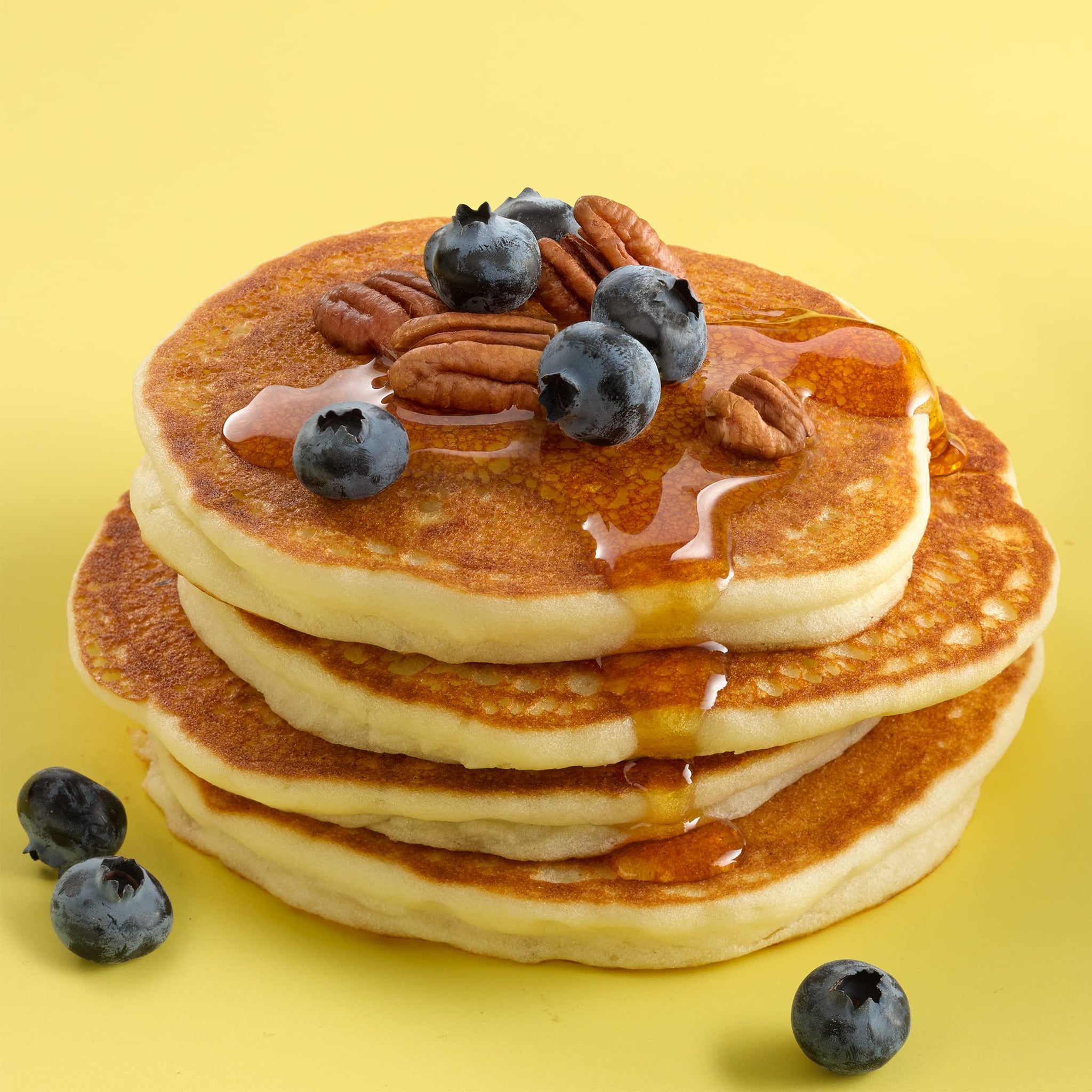 Bisquick SHAKE 'N POUR Buttermilk Pancake Mix 10.6oz (4 Pack) by Betty Crocker