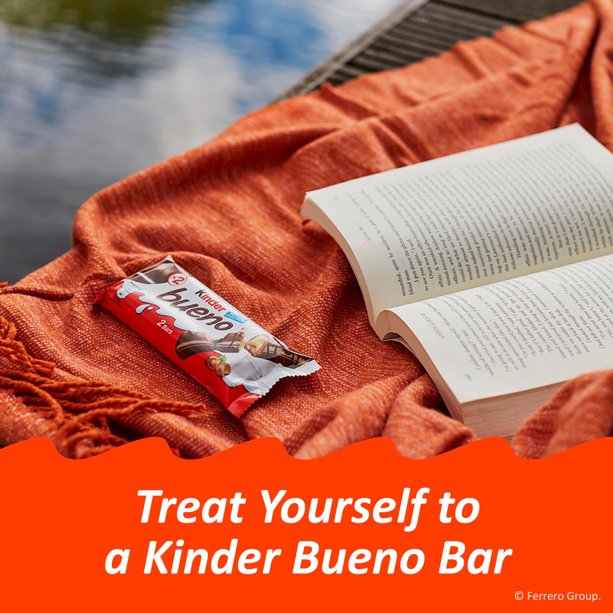 Kinder Bueno Milk Chocolate Bars with Crispy Wafer and Hazelnut Cream, 2 Bars per Pack, 1.5 oz Each