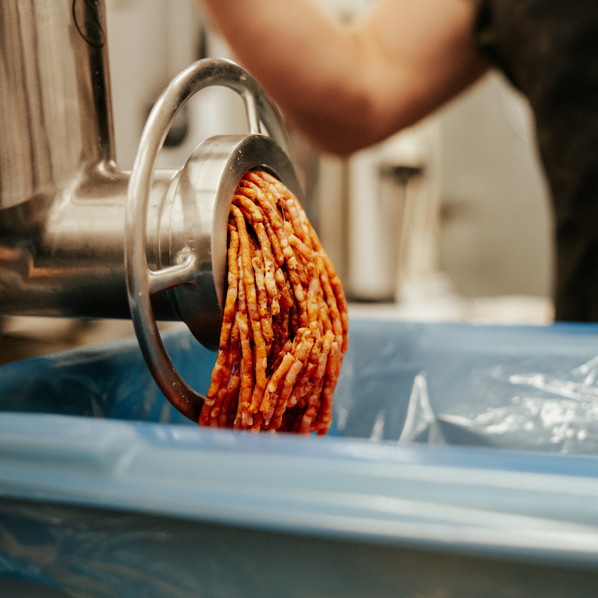 Bearded Butchers Chorizo Sausage DIY Kit - Includes Authentic Spiced Chorizo Seasoning & 32mm Collagen Casings - For Up to 25 lbs Meat - Mild Heat
