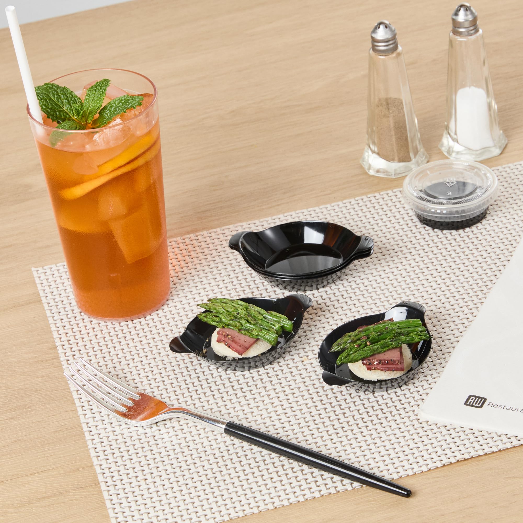 Restaurantware 3.8 x 2.5 Inch Mini Handled Plates 100 Durable Appetizer Plates - With Handles Disposable Black Plastic Handled Plates Suitable