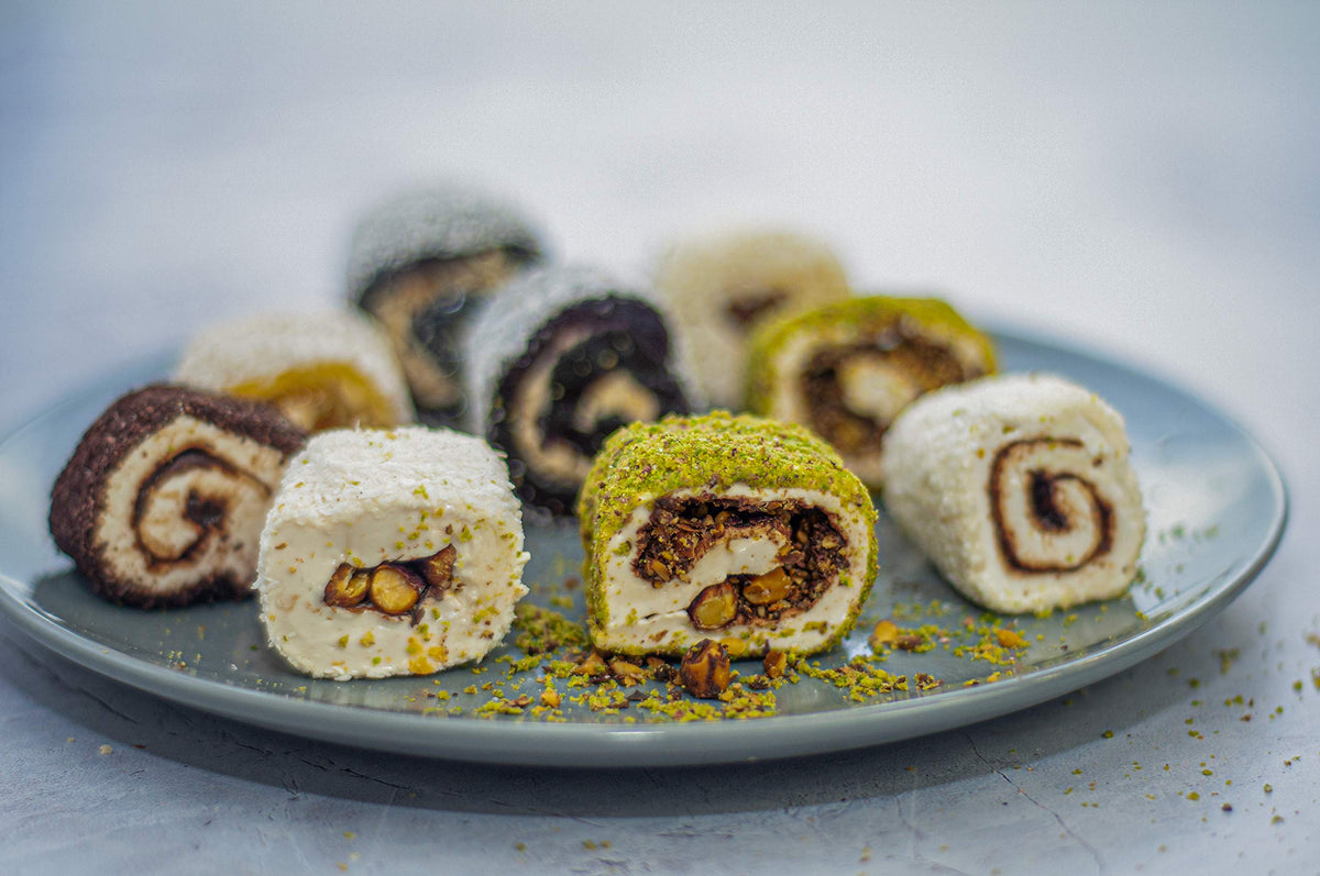 Malatya Pazari Assorted Turkish Delight Gift Box, Fruit Jelly Candy with Nuts, 4 Flavor Mix (Hazelnut, Pistachio, Blackberry, Chocolate), Sweet Treat