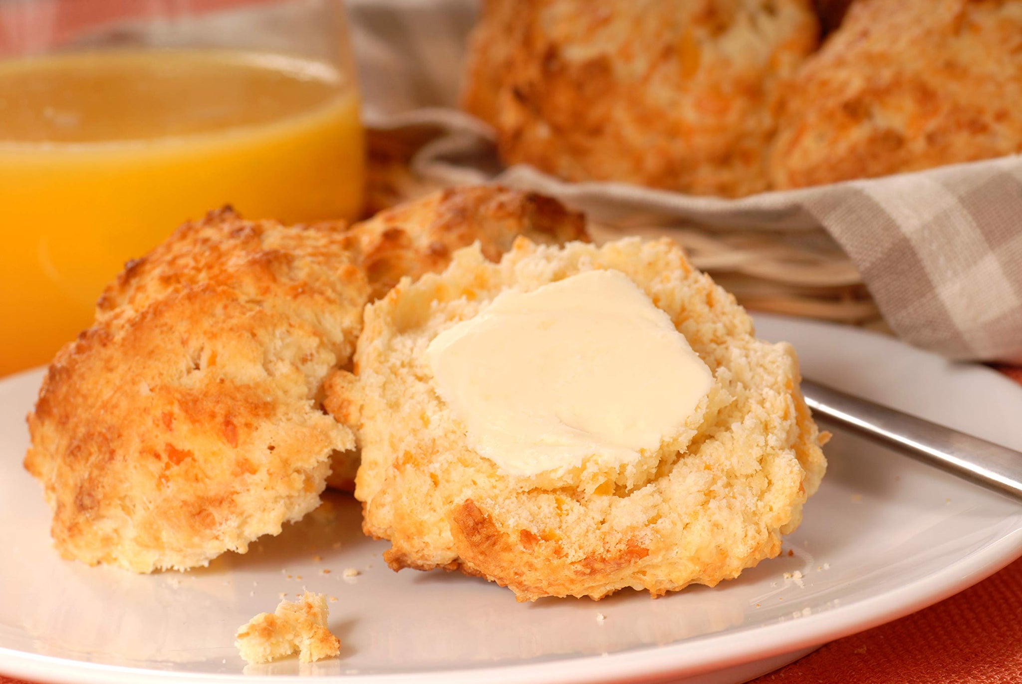 Southern Biscuits and Peppered Gravy