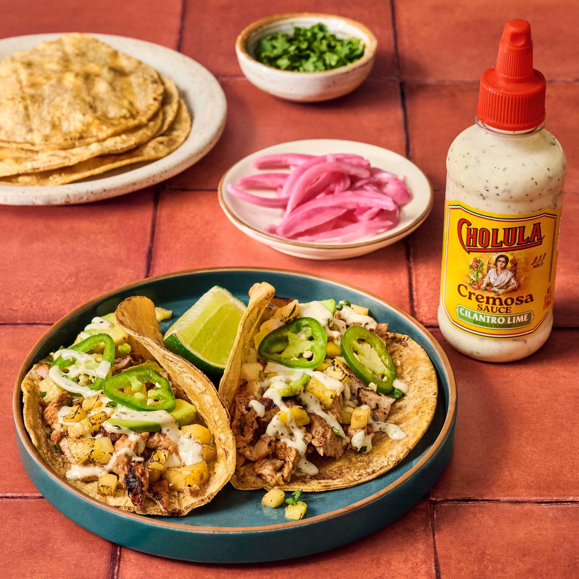 Cholula Cremosa Sauce, Cilantro Lime, Mild Heat, Creamy Squeezable Topping for Tacos, Enchiladas, Soup, Tostadas, Eggs and More, 8 fl oz