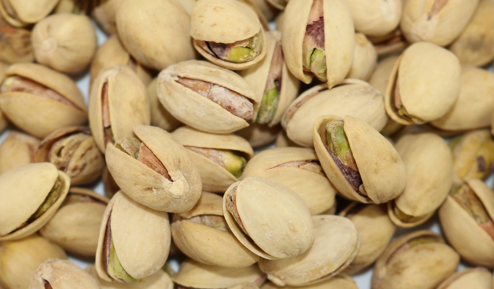High-quality Roasted Salted California Pistachios - 1 Pound - 16 oz in Resealable Nice Gift Bag