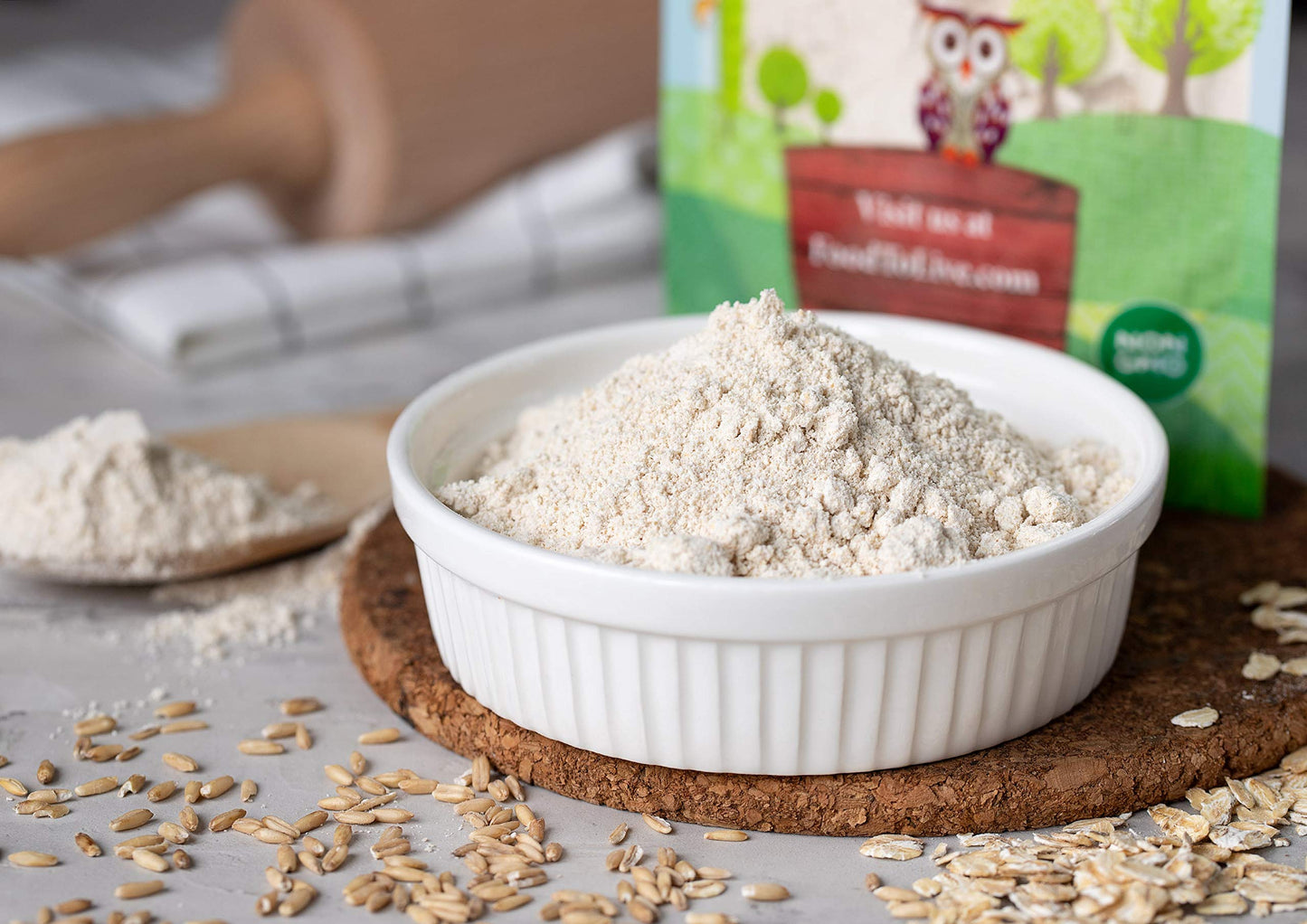 Food to Live Organic Oat Flour, 2 Pounds - Non-GMO, Fine, Stone Ground from Whole Grain Oat Berries, Kosher, Vegan, Bulk, Great for Baking Pancakes