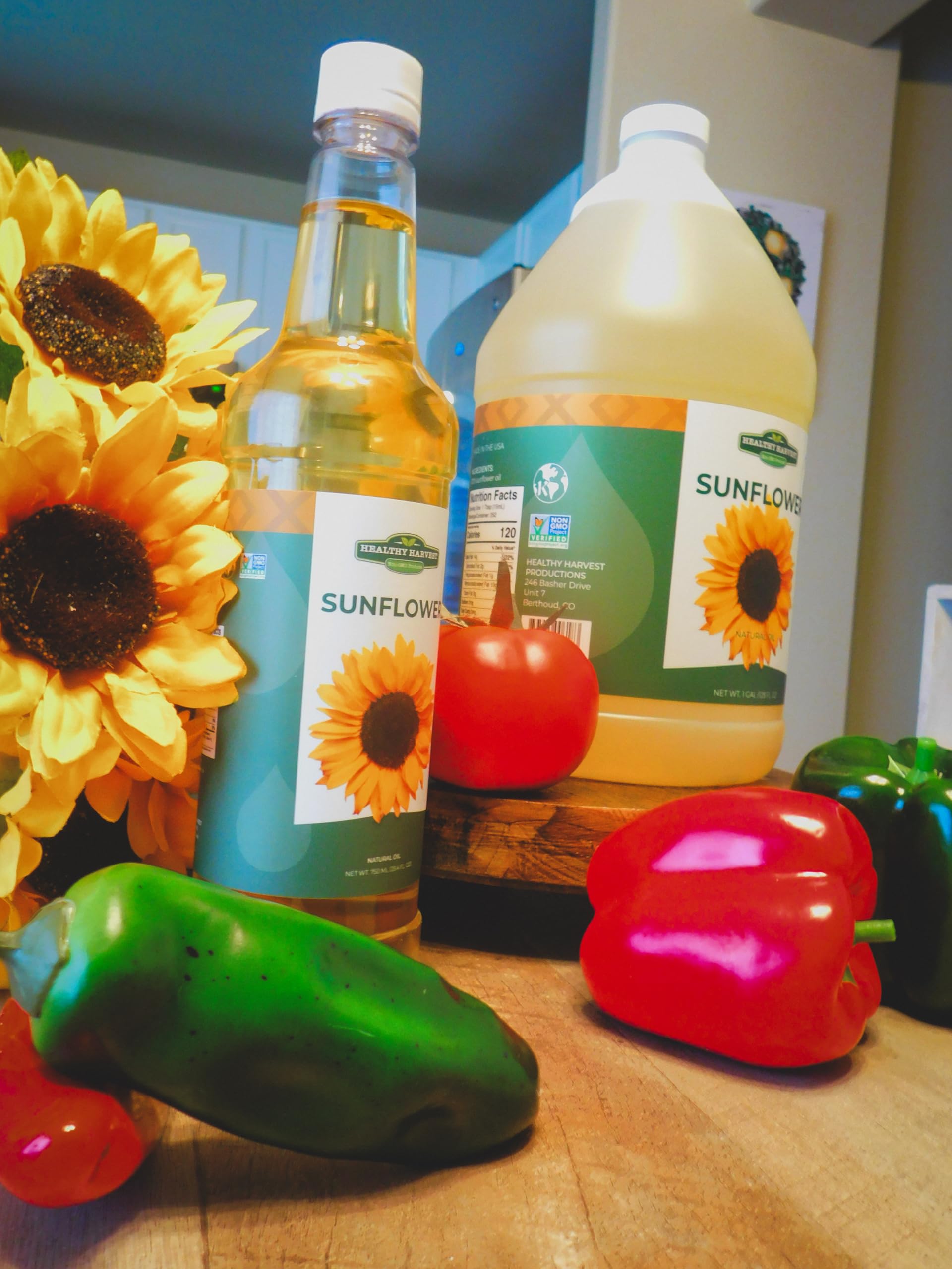 Healthy Harvest Non-GMO Sunflower Oil - Healthy Cooking Oil for Cooking, Baking, Frying & More - Naturally Processed to Retain Natural Antioxidants {One Gallon}