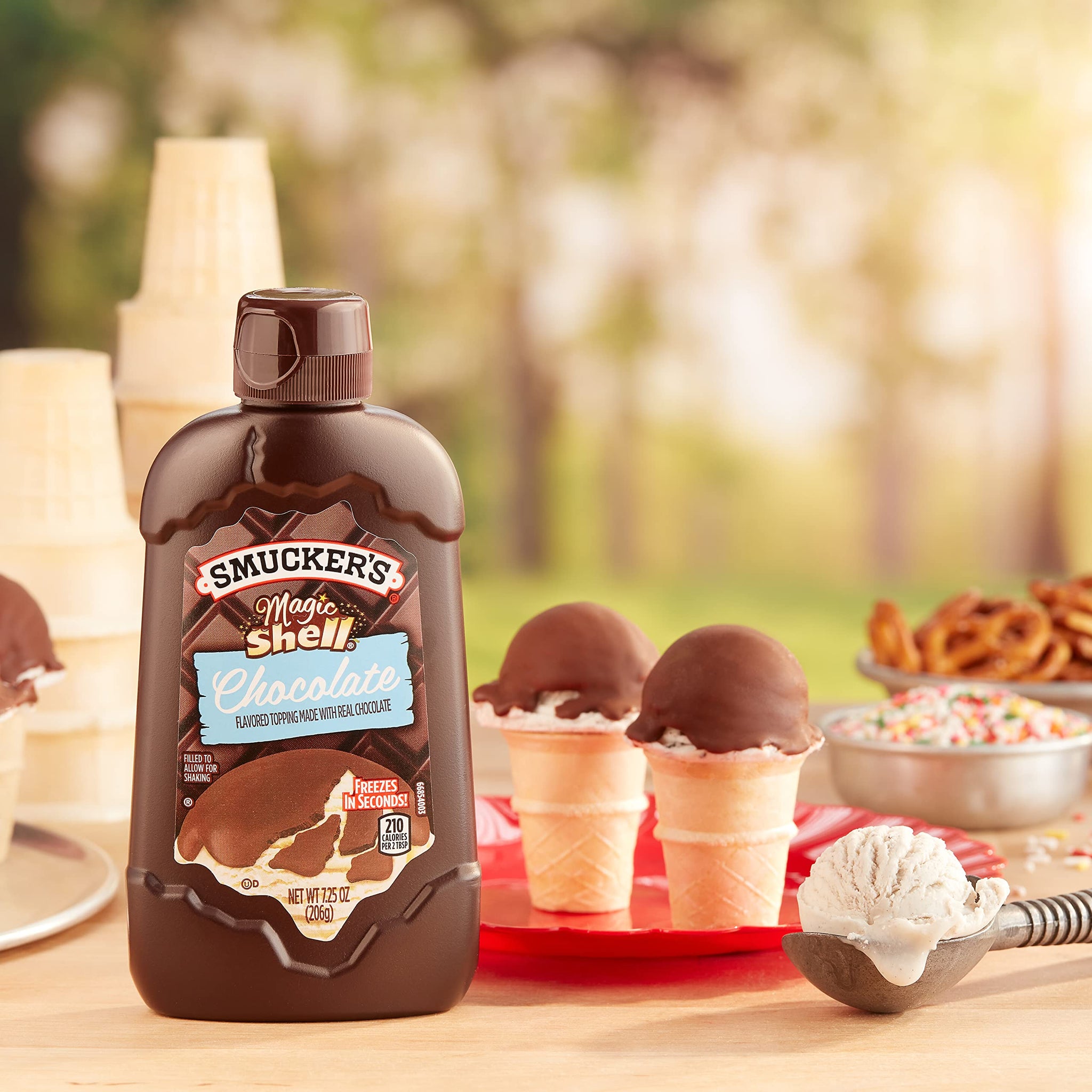 Smucker's Magic Shell Chocolate Flavored Topping, 7.25 oz Squeeze Bottle, 8 Count Case
