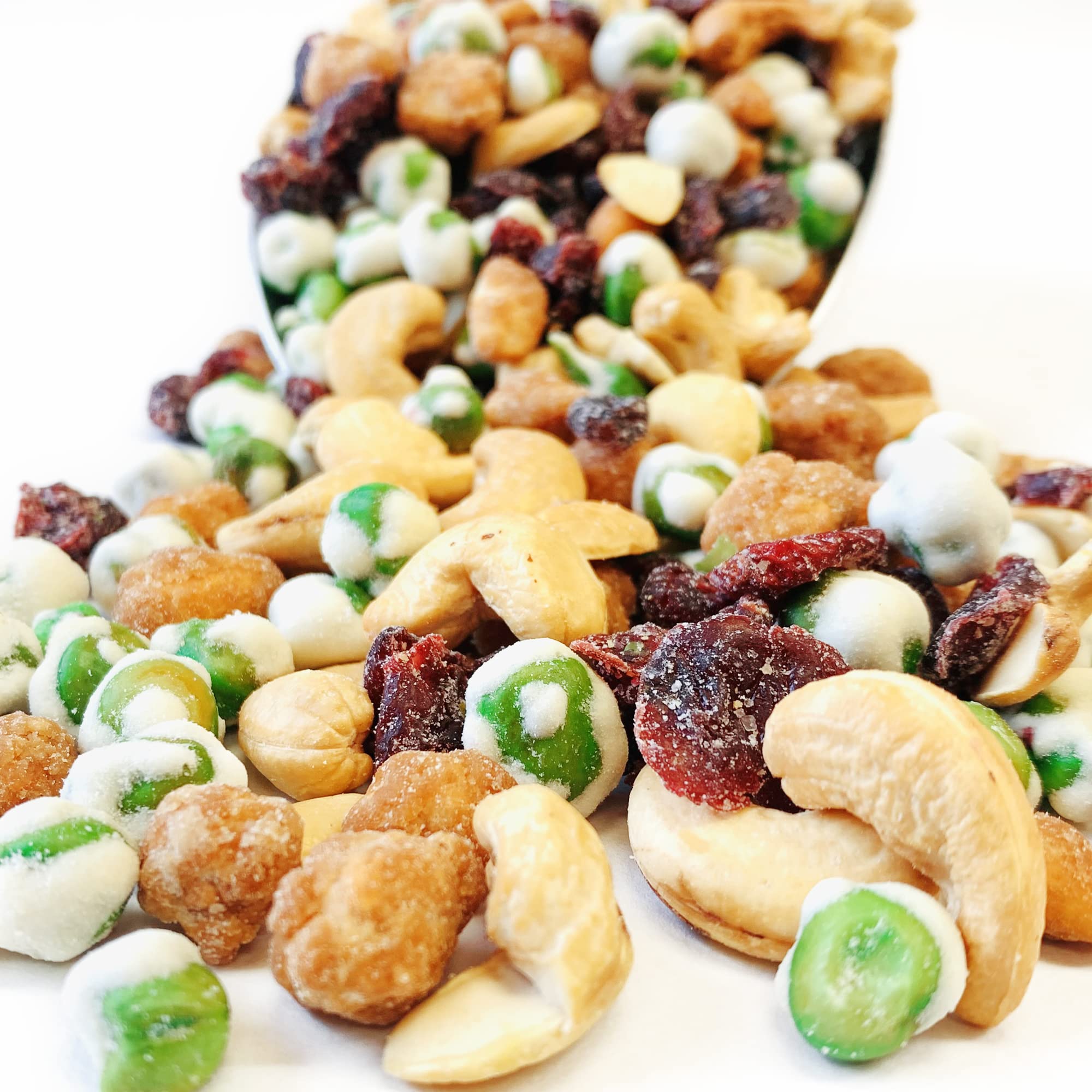 NY SPICE SHOP Sweet Wasabi Trail Mix with Mixed Nuts - Dried Fruit Healthy Snacks for Adults and Kids - Nut Snack Packs - 1 Pound
