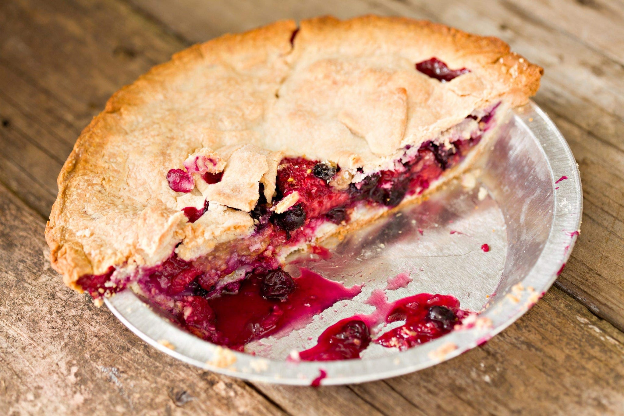 Northwest Wild Foods Bumbleberry Pie, Fresh Frozen in Reusable 9-Inch Deep Dish Pie Pan