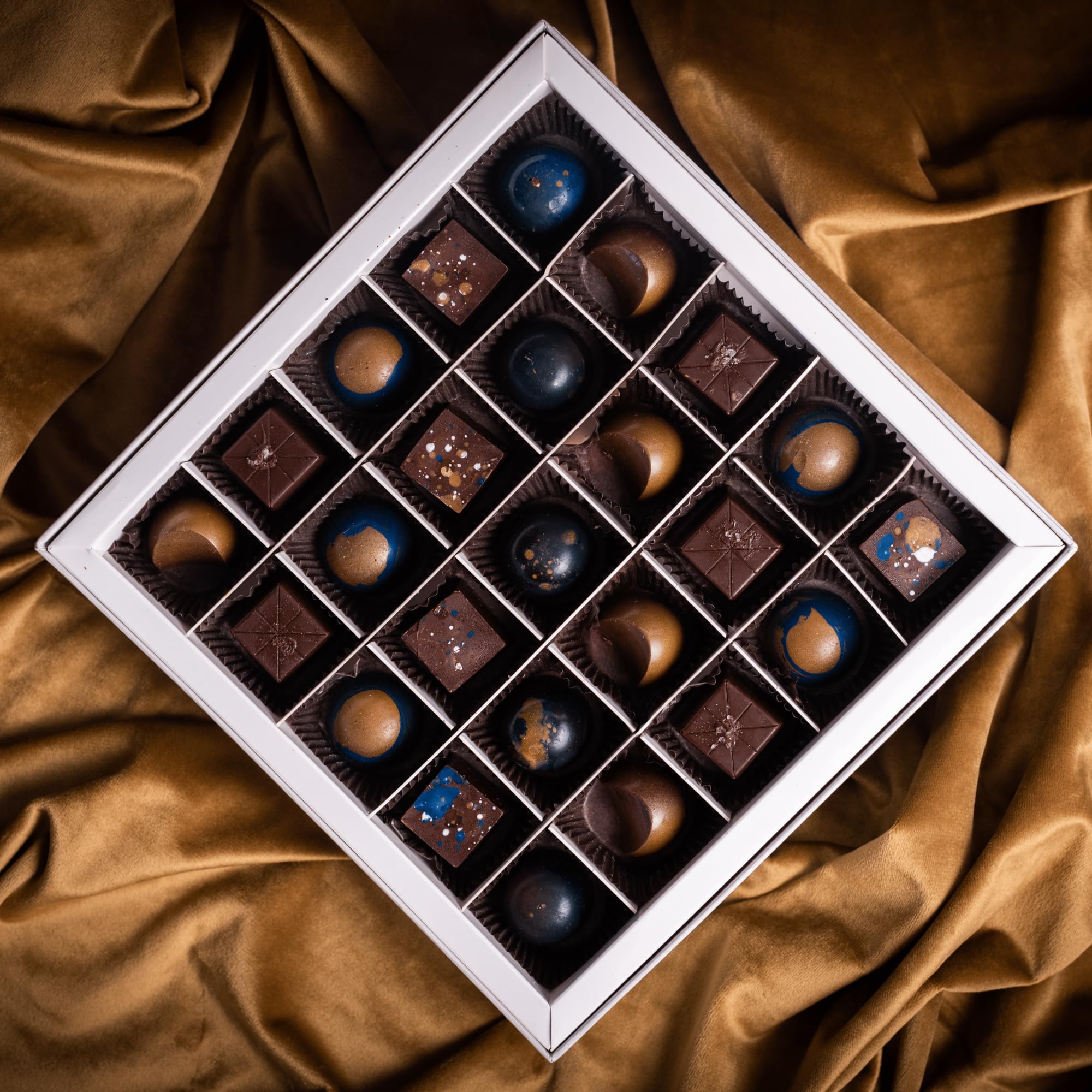 Dallmann Confections Vegan Chocolate Gift Box - Gourmet Luxury Chocolate - Dairy-Free, 100% Plant-Based, Gluten-Free | Gift Ready, Holiday, Birthday |