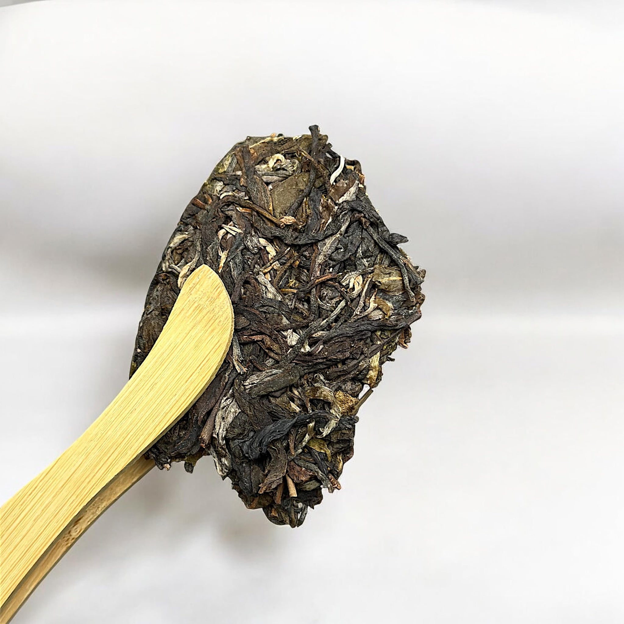 Golden Sip 2019 Raw Tea Cake Shen Puerh Ancient Tree Yunnan Qizi Puer Tea 357 g