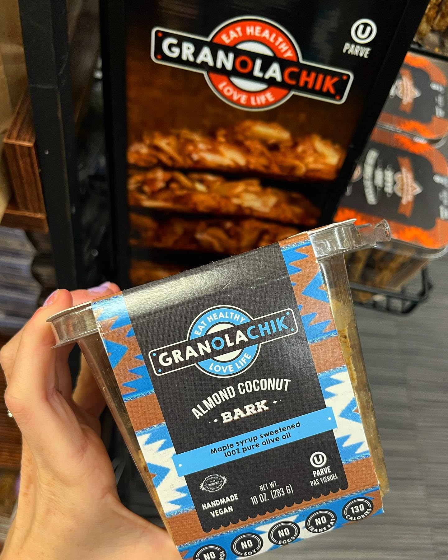 Granolachik Artisanal Granola Bark, Vegan, No Refined Sugars Maple Syrup Sweetened (Almond Coconut, 1 Pack)