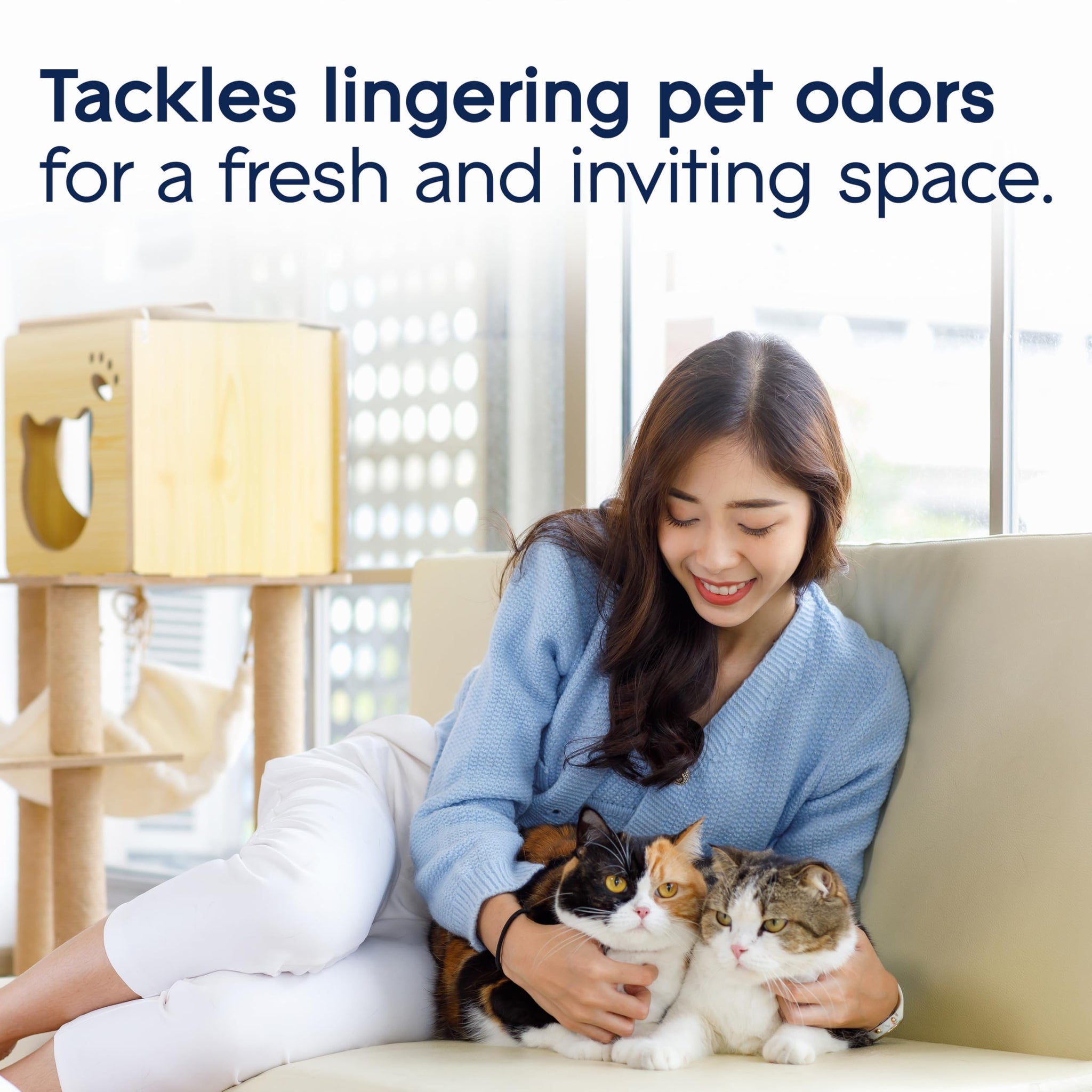 Glade PlugIns Refills Air Freshener Starter Kit, Pet Fresh Scent, Scented and Essential Oils for Home and Bathroom, 0.67 Fl Oz, 1 Warmer + 2 Refills
