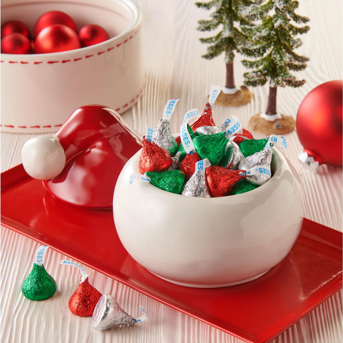 HERSHEY'S KISSES Milk Chocolate, Christmas Candy Bulk Bag, 35.85 oz (Pack of 8)
