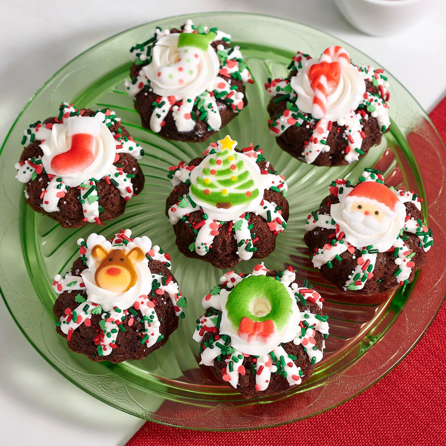DECOPAC Christmas Fusion Mix Candy Sprinkles, 26oz, Fancy Sprinkles in Handheld Container, Festive Edible Sprinkles For Holiday Celebration Cakes