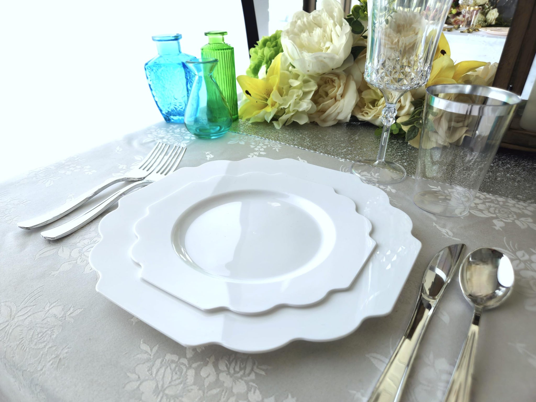 " OCCASIONS " 60 Plates Pack, Heavyweight Disposable Wedding Party Plastic Plates (10.5'' Dinner Plate, Imperial Plain White)