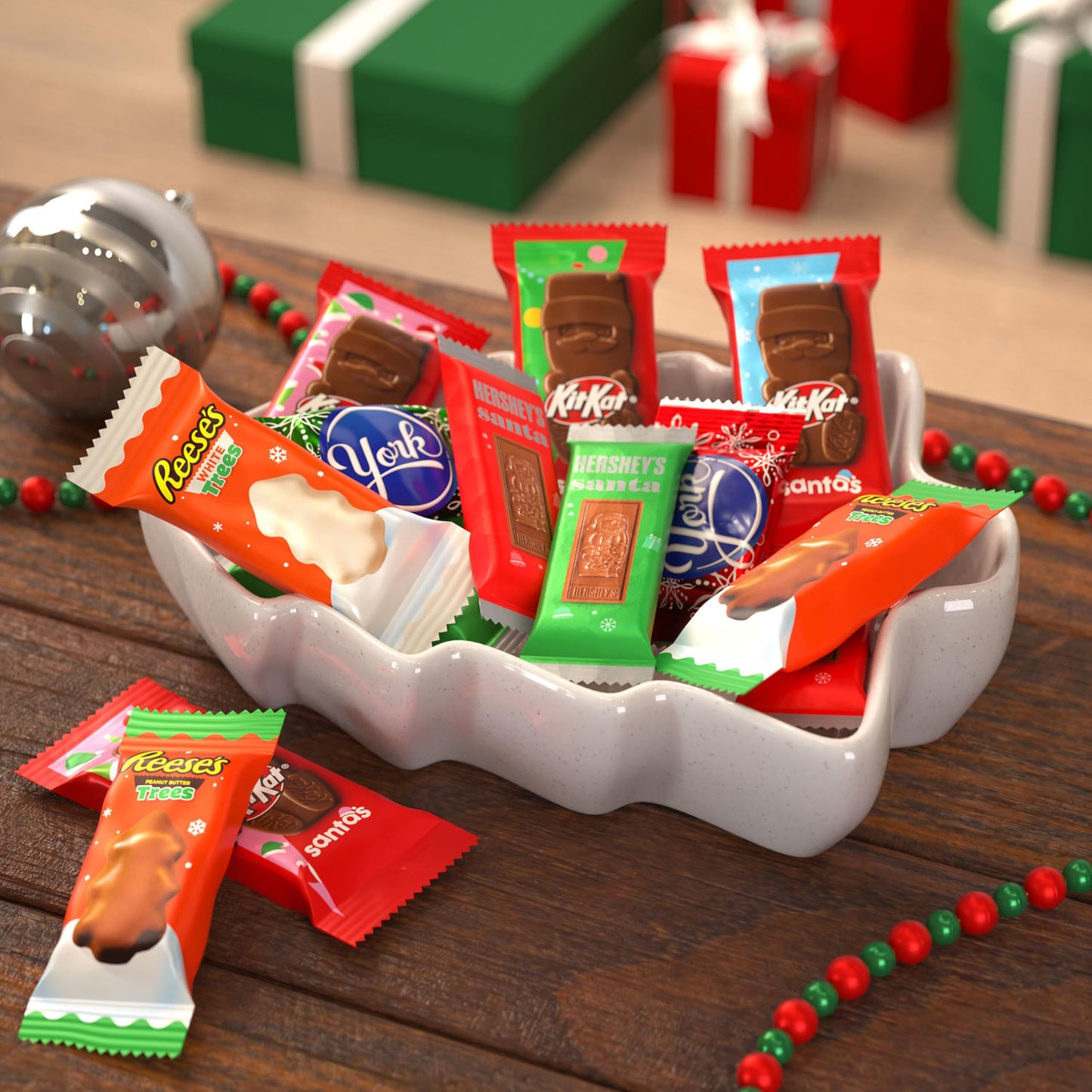 Hershey Assorted Flavored, Christmas Candy Bulk Bag, 32.45 oz