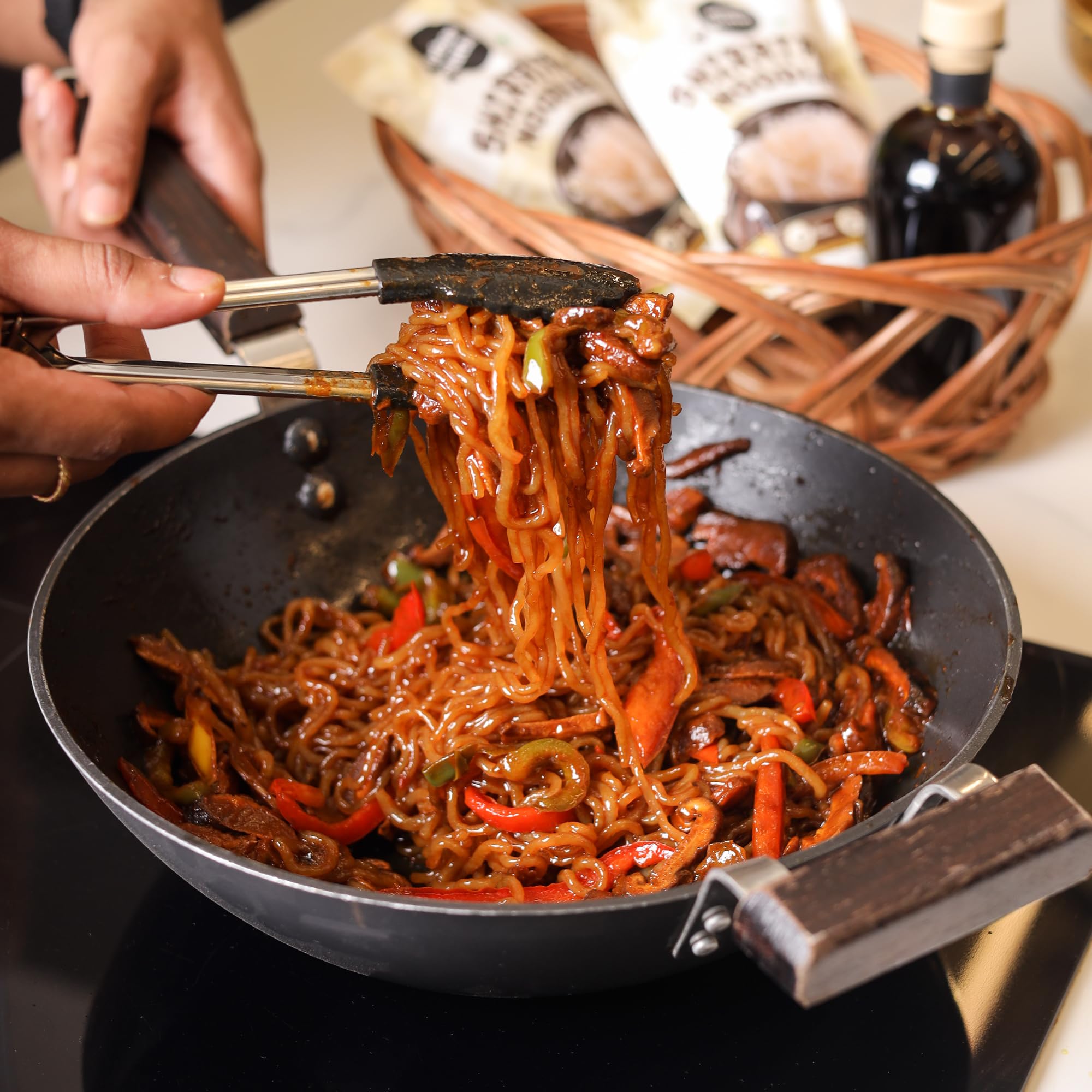 Urban Platter Shirataki Noodles | 9.52 Oz (270g) | Low Calorie & Low Carb Konjac Noodles | Keto, Vegan & Gluten-Free Diets | Fat-Free, High Fiber |
