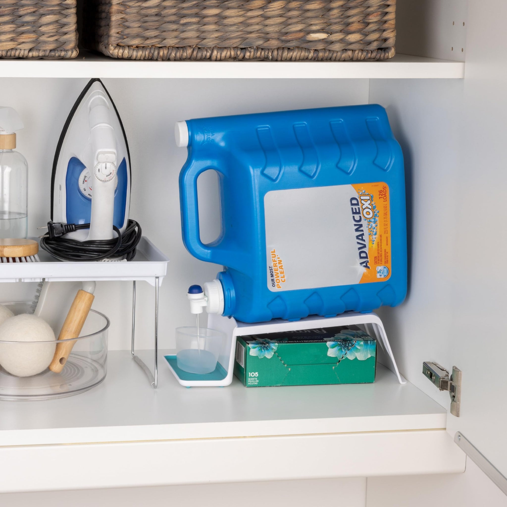 Smart Design Sud Station Angled Laundry Detergent Organizer with Drip Tray - Liquid Detergent & Fabric Softener Holder for Cabinet Storage - 5.8” x