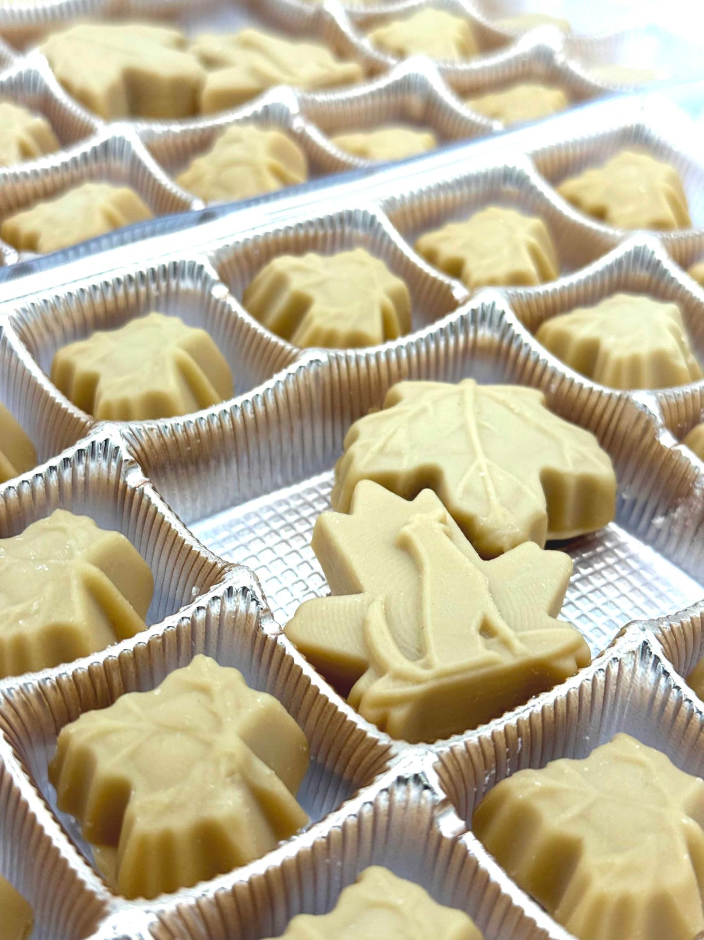 Nova Maple Candy - Pure Maple Syrup Sugar Leaf Candy (8 Ounces)