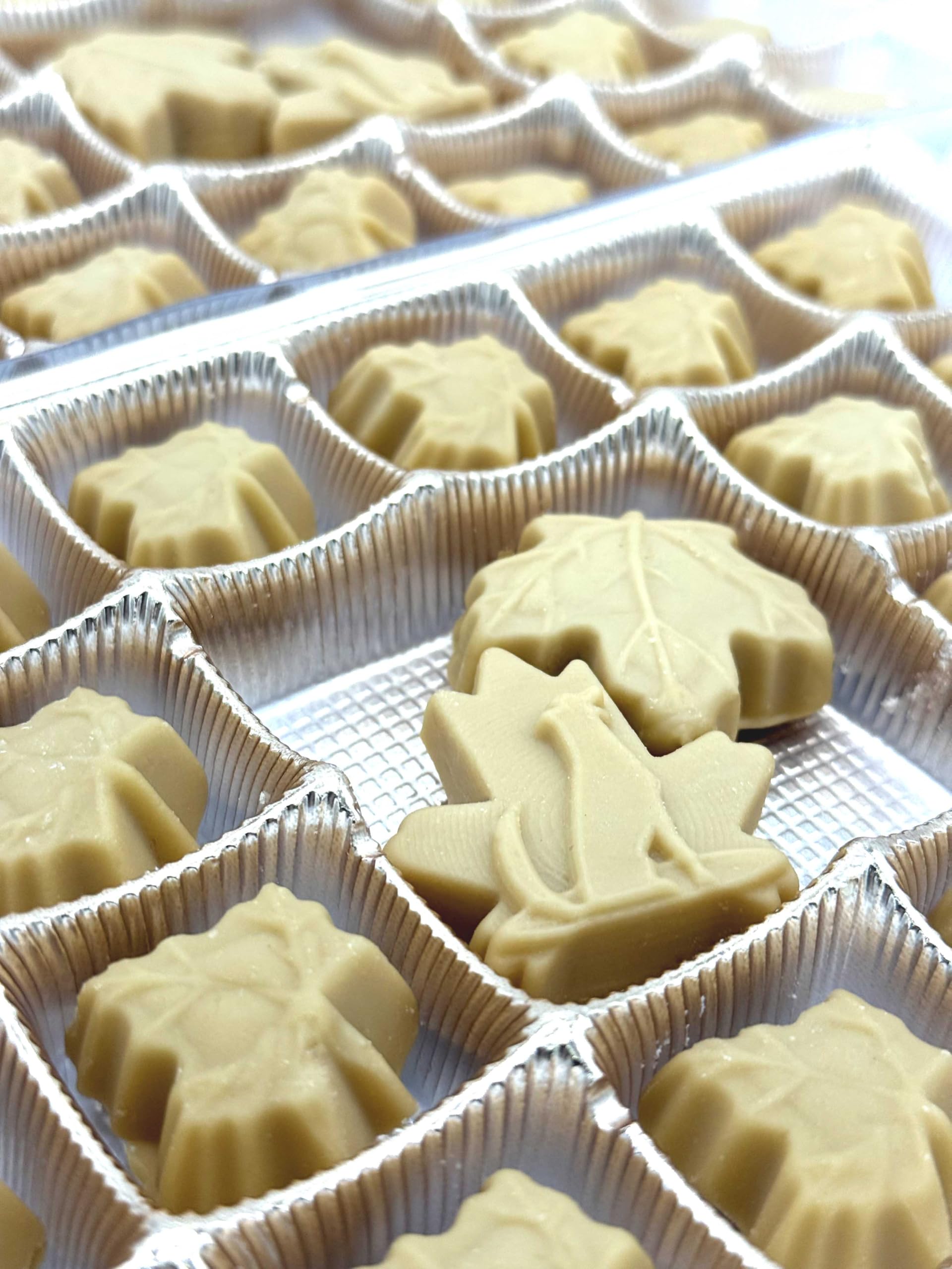 Nova Maple Candy - Pure Maple Syrup Sugar Leaf Candy (8 Ounces)